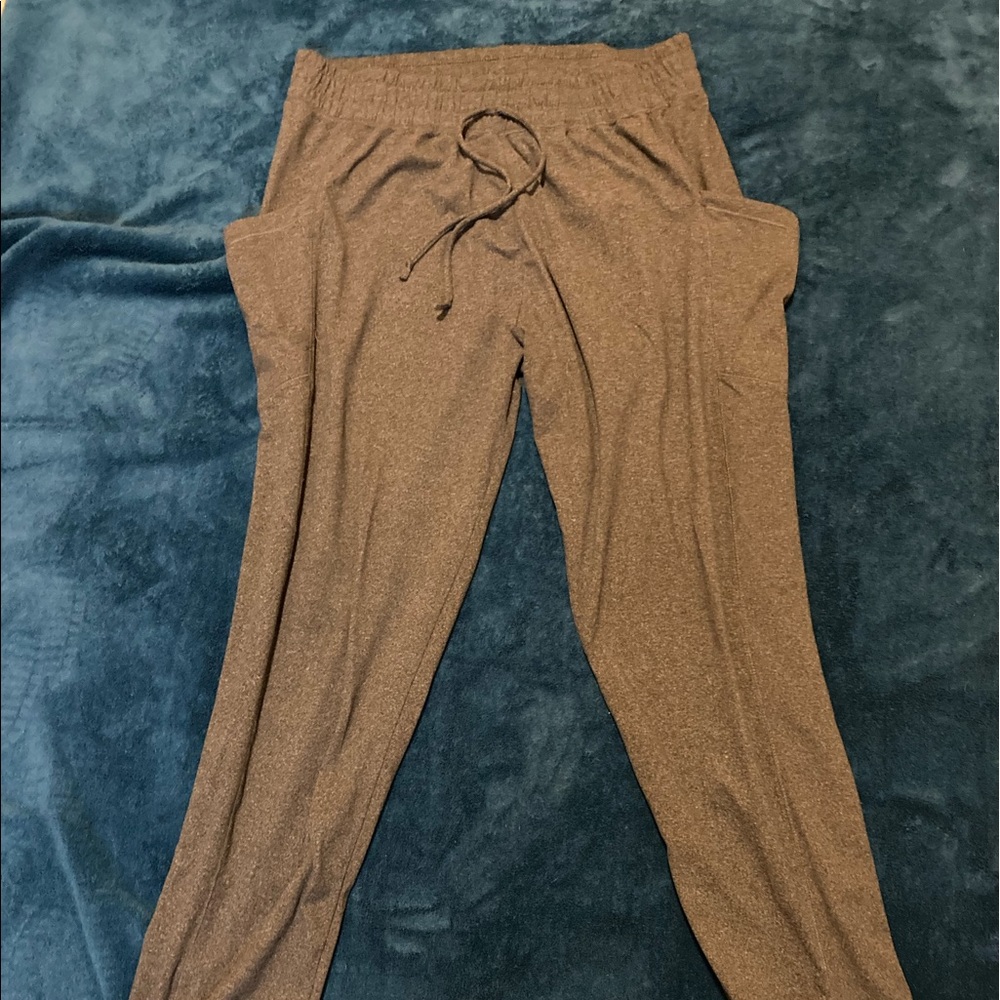 Maternity joggers